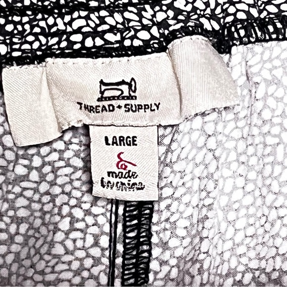 Thread & Supply | Black White Pebble Print Ruched Jogger Pants, Large - Picture 6 of 7